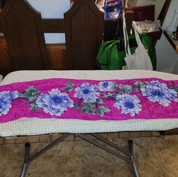 Designer scarfs - Picture 12 of 16